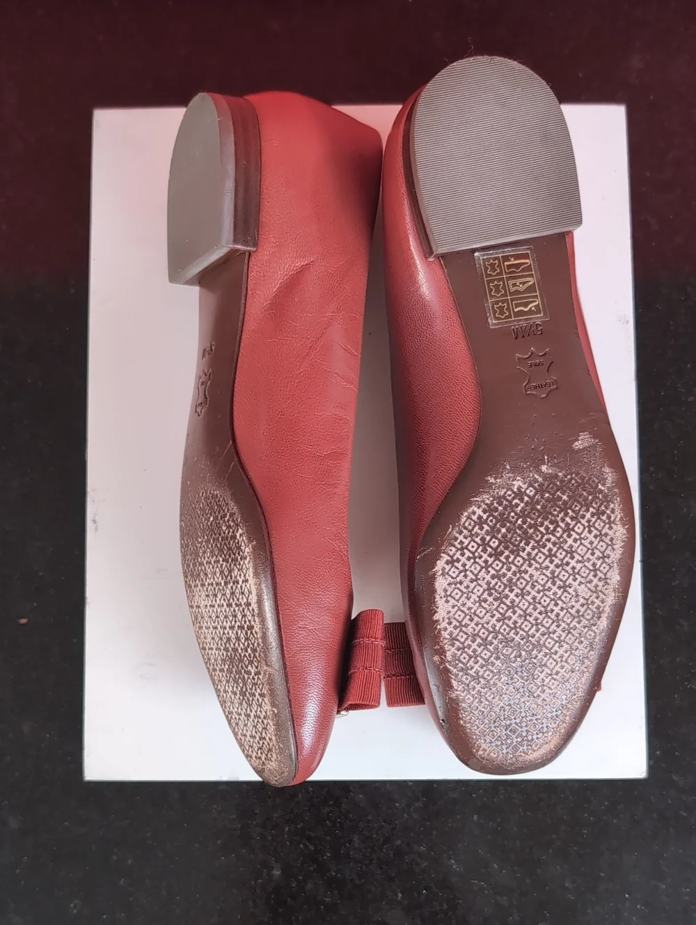 Tory Burch Coral Bow-Front Leather Ballet Flats Leather Upper &Sole. Size 5.5